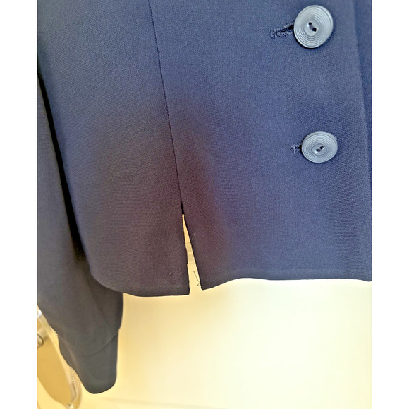 Women's Casual Corner Navy 5-Button Blazer Jacket Size 10 Petite - Picture 2 of 5